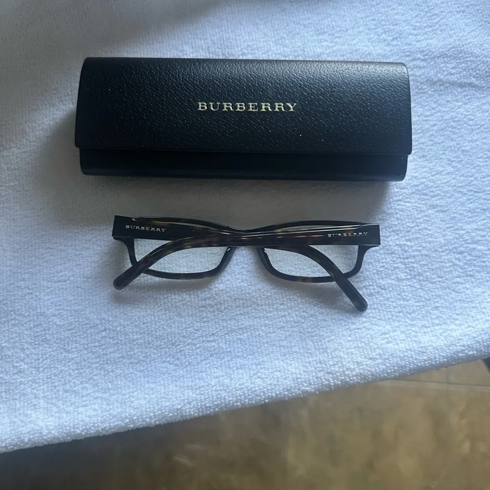 Burberry Kids Tortoiseshell Brown and Black Sunglasses with Logo Case